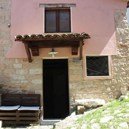 Cardella Farm stay *