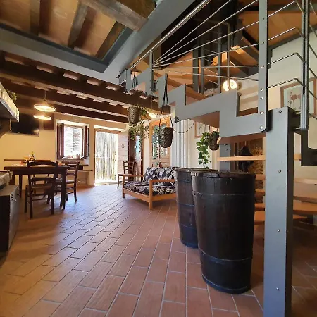 Agriturismo Cardella Farmház *